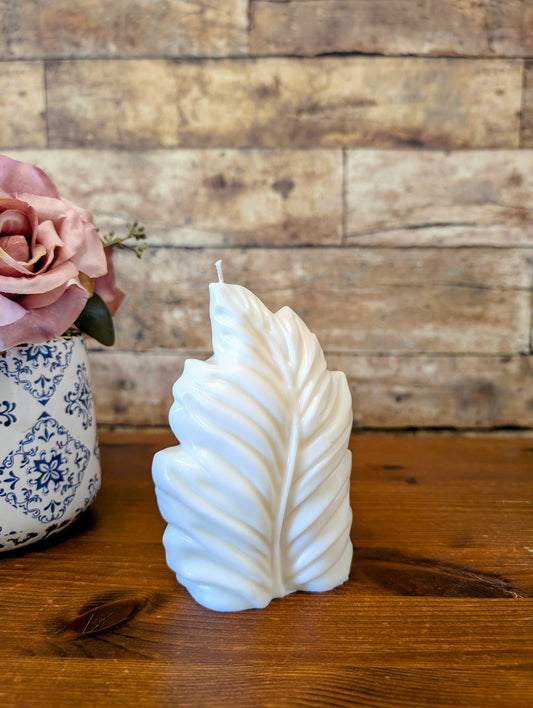 Stilvolle Blatt-Kerze – Natur-Ästhetik für dein Zuhause