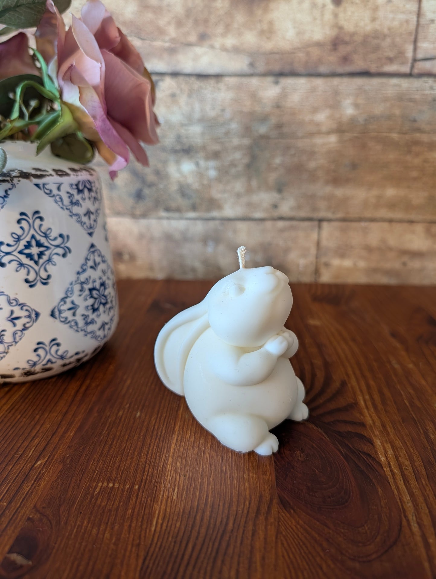 Handgegossene Hasen-Kerze